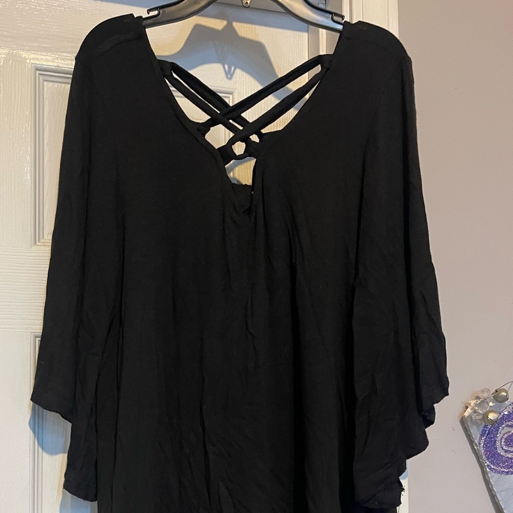 Mittoshop black crisscross top